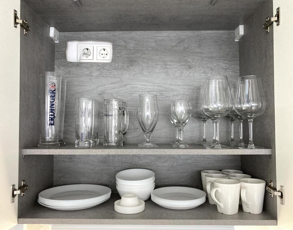 Living At Saarpartments - Adultsonly - Business & Holiday Homes With Kitchen For Long- And Short Term Stay, 3 Min To St Johanner Markt And Points Of Interest Saarbrücken Buitenkant foto